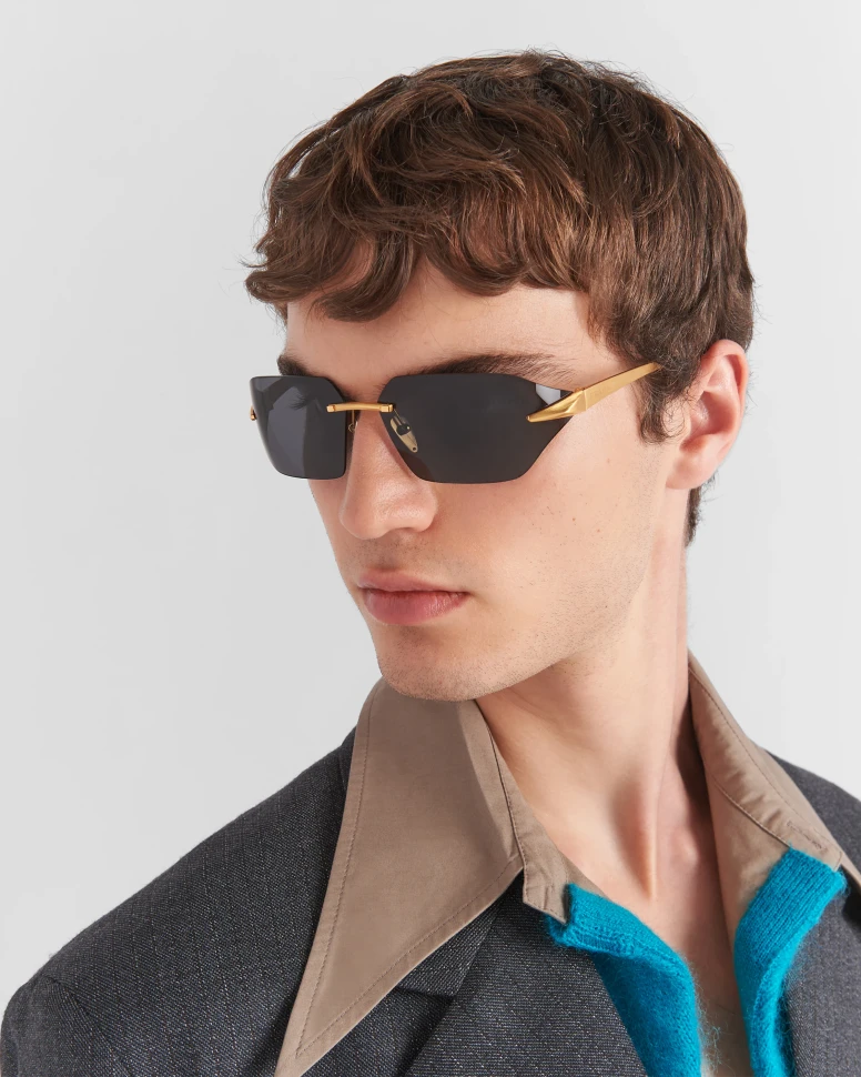 Солнцезащитные очки Prada SPR A55 15N 9AS