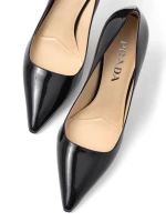 Лаковые туфли Prada на шпильке