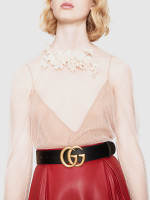 Ремень кожаный GUCCI с пряжкой GG