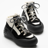 Chanel Утеплённые кроссовки
