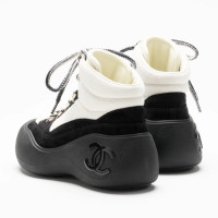 Chanel Утеплённые кроссовки