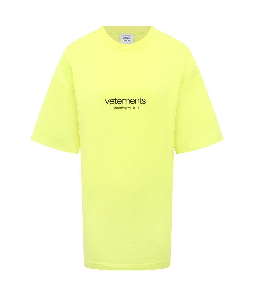 Футболка VETEMENTS с логотипом