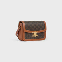 КЛАССИЧЕСКАЯ СУМКА CELINE TRIOMPHE ИЗ КАНВАСА TRIOMPHE И ТЕЛЯЧЬЕЙ КОЖИ