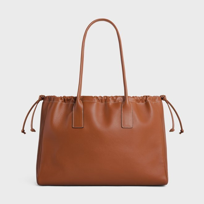 СУМКА CELINE CABAS DRAWSTRING CUIR TRIOMPHE ИЗ ГЛАДКОЙ ТЕЛЯЧЬЕЙ КОЖИ