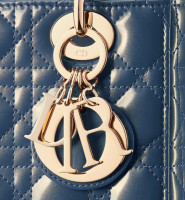 Сумка Dior Lady Dior, модель маленького формата
