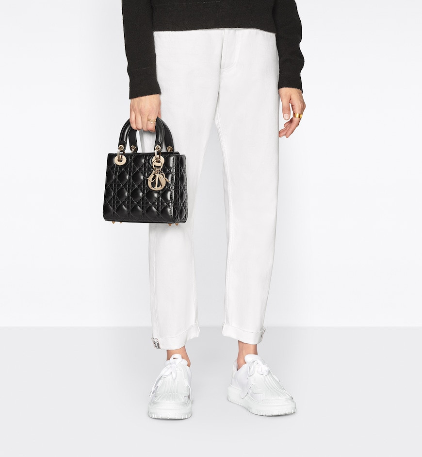 Сумка Dior Lady Dior, модель маленького формата