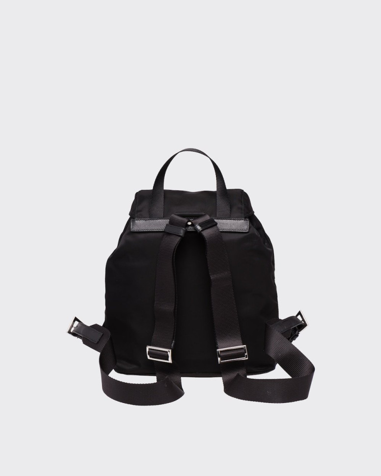 Маленький рюкзак Prada из Re-Nylon