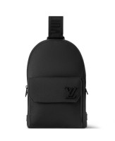 Сумка-слинг Louis Vuitton Pilot