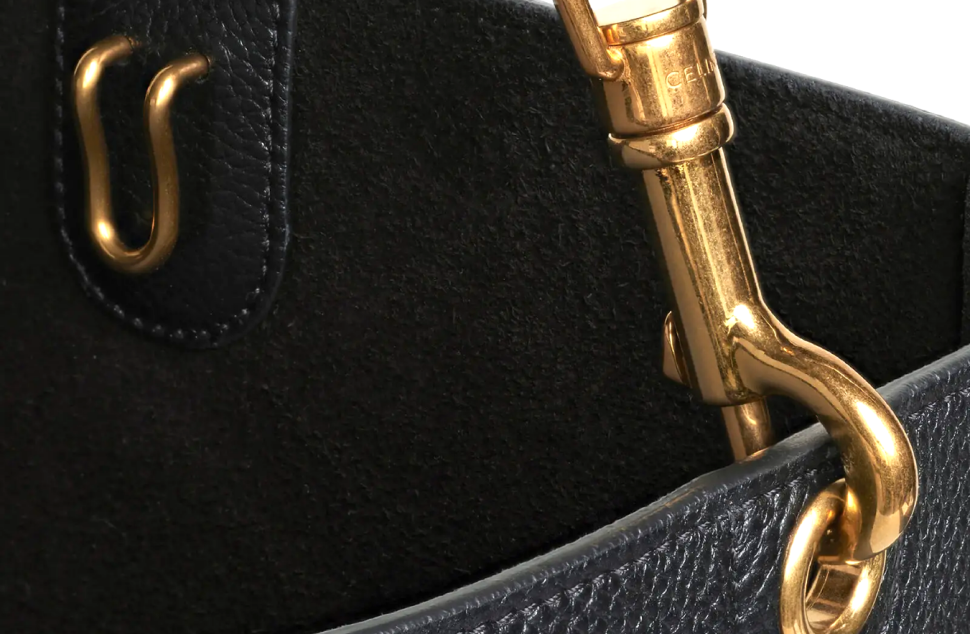 СУМКА CELINE SANGLE BUCKET BAG из мягкой зернистой телячьей кожи