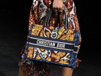 СУМКА DIOR BOOK TOTE, МОДЕЛЬ СРЕДНЕГО ФОРМАТА