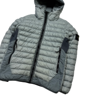 Куртка на пуху STONE ISLAND С КАПЮШОНОМ