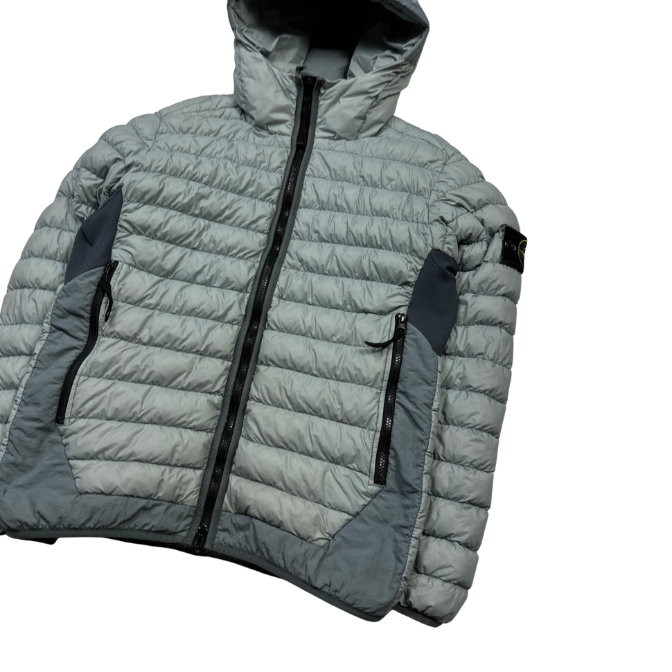 Куртка на пуху STONE ISLAND С КАПЮШОНОМ