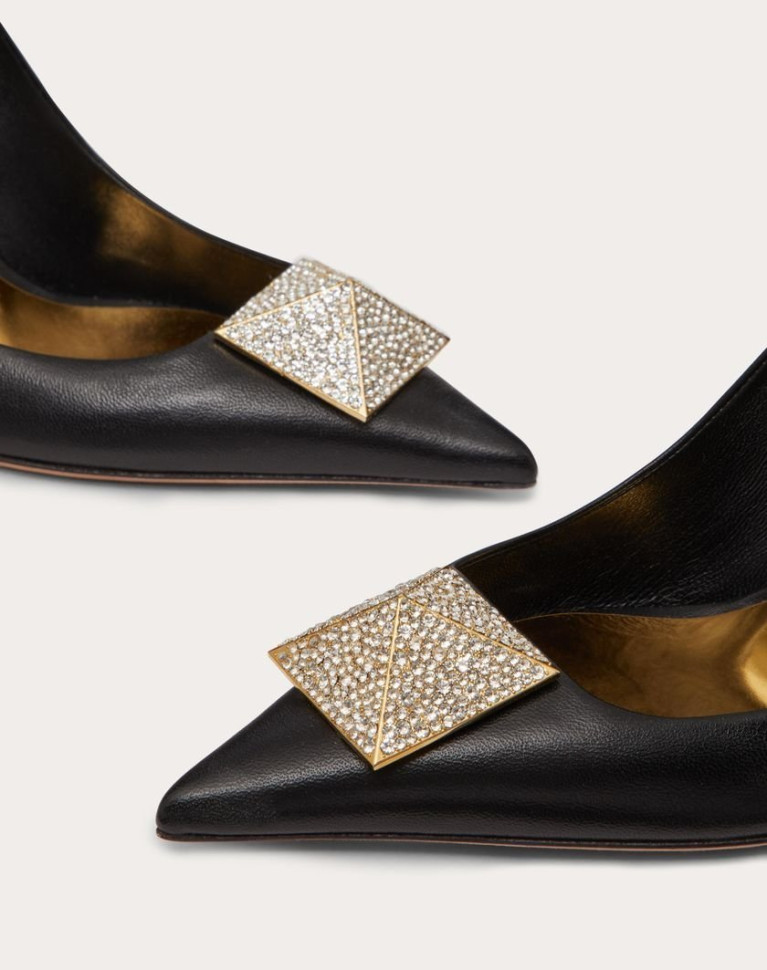 Кожаные туфли Valentino One Stud с украшением