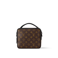 Мессенджер Louis Vuitton Quest