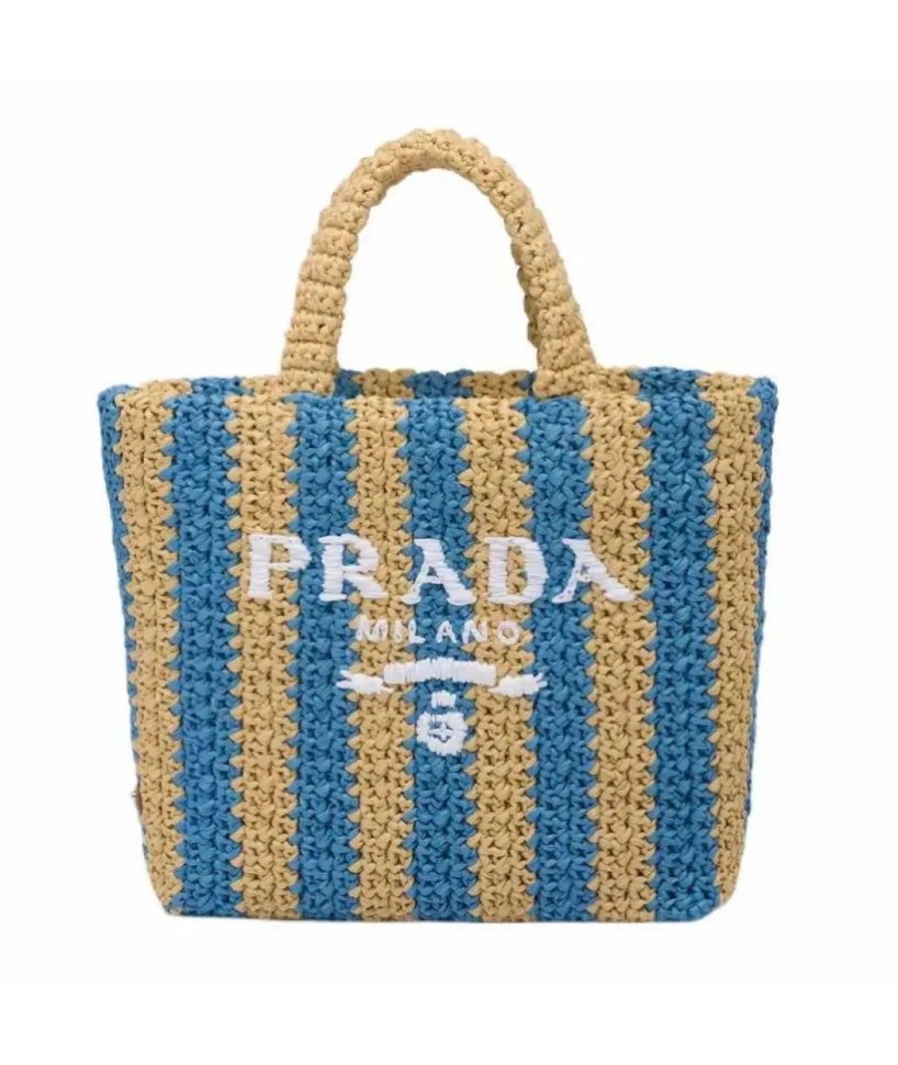 Маленькая сумка-тоут Prada, связанная крючком