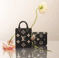Клатч Louis Vuitton FELICIE