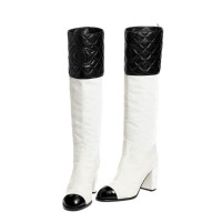 Высокие сапоги Chanel