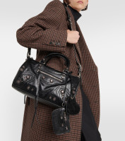 Кожаная сумка Balenciaga Neo Cagole