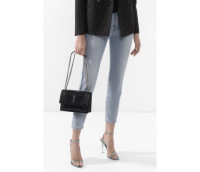 Сумка Saint Laurent Sunset medium с тиснением под крокодила