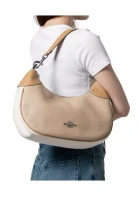 Сумка хобо Coach Mara Hobo