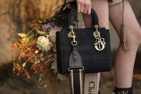 СУМКА Dior LADY D-LITE, МОДЕЛЬ СРЕДНЕГО ФОРМАТА