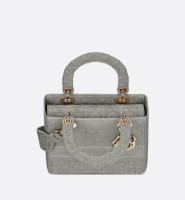 СУМКА Dior LADY D-LITE, МОДЕЛЬ СРЕДНЕГО ФОРМАТА
