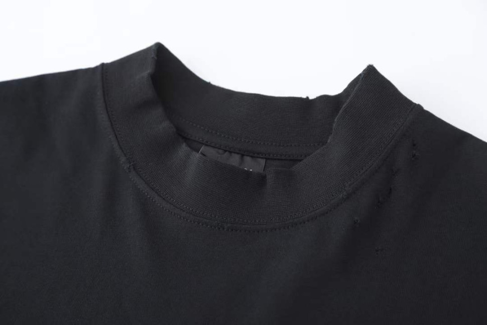 Футболка Balenciaga Tape Type Tee