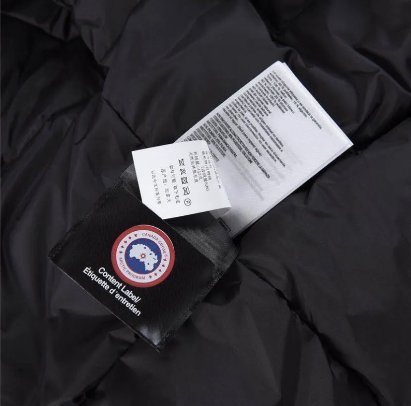 Пуховый бомбер Canada Goose Chilliwack