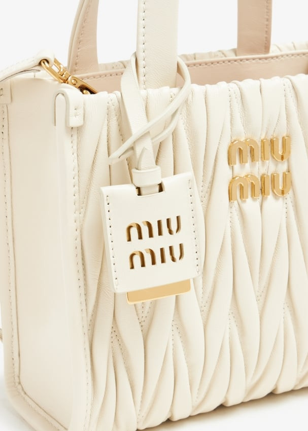 Сумка Miu Miu Matelasse Leather Handbag
